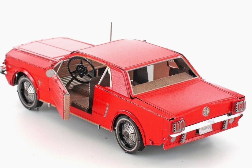 Mustang 1965 Red Steel Model Kit