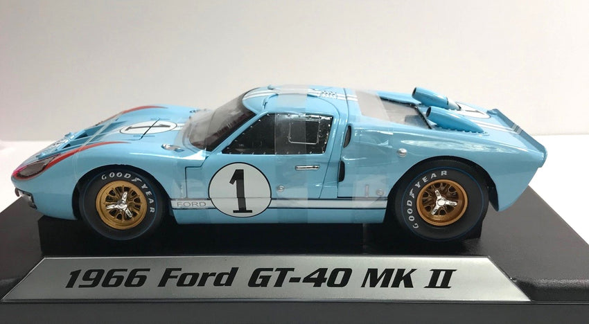 1966 Gulf GT40 Mk II #1 1:18 Diecast