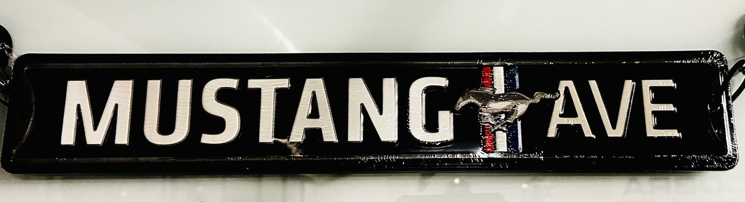 Mustang Avenue Sign with Tribar & Pony